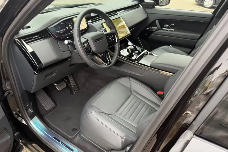 Land Rover Range Rover Sport din 2024 cu 1.700 km - oferta LAN171886 - foto 7