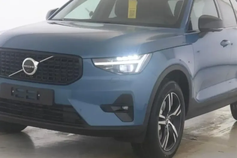 Volvo XC40 din 2025 cu 22.000 km - oferta VOL171887 - foto 3
