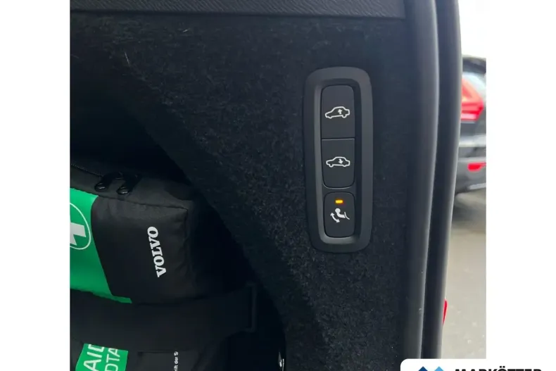 Volvo XC90 din 2022 cu 46.262 km - oferta VOL171889 - foto 12