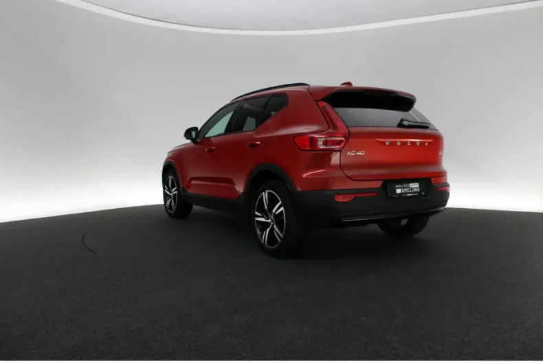 Volvo XC40 din 2025 cu 18.301 km - oferta VOL171890 - foto 3