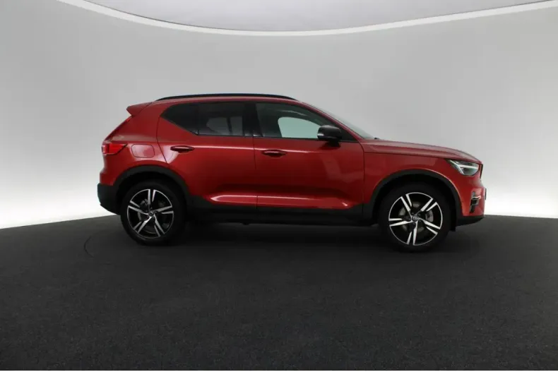 Volvo XC40 din 2025 cu 18.301 km - oferta VOL171890 - foto 5