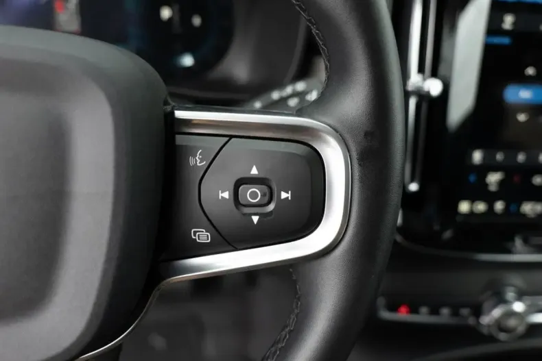 Volvo XC40 din 2025 cu 18.301 km - oferta VOL171890 - foto 18