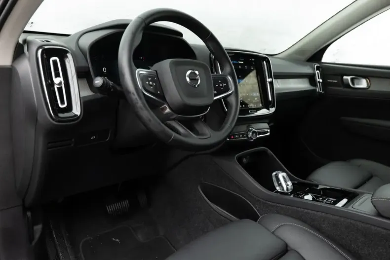 Volvo XC40 din 2025 cu 18.301 km - oferta VOL171890 - foto 22