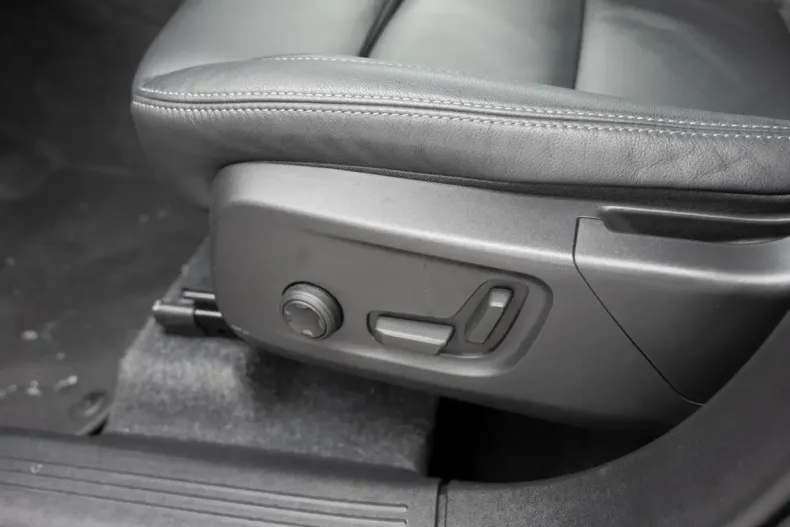 Volvo XC40 din 2025 cu 18.301 km - oferta VOL171890 - foto 23