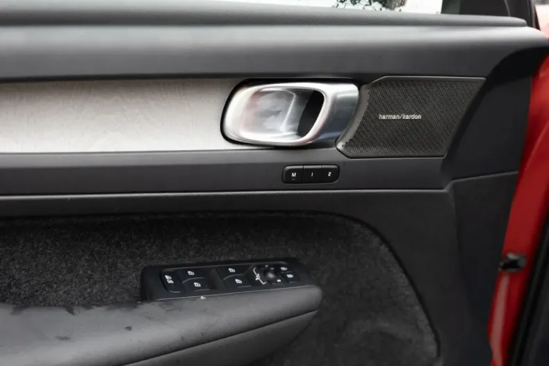 Volvo XC40 din 2025 cu 18.301 km - oferta VOL171890 - foto 25