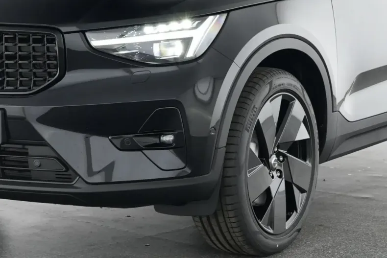 Volvo XC40 din 2025 cu 20.870 km - oferta VOL171892 - foto 10