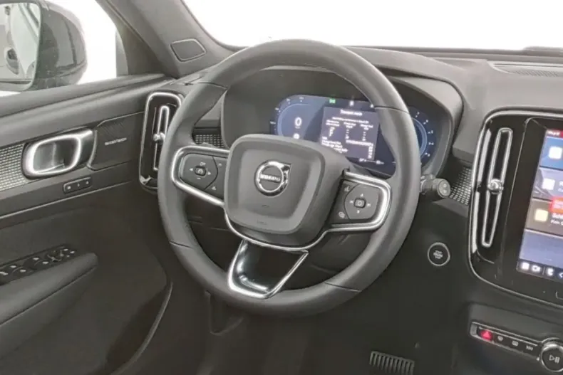 Volvo XC40 din 2025 cu 20.870 km - oferta VOL171892 - foto 14