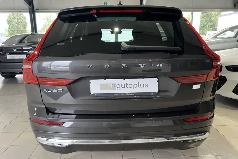 Volvo XC60 din 2024 cu 17.726 km - oferta VOL171893 - foto 8