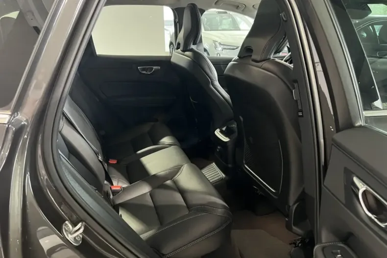 Volvo XC60 din 2024 cu 17.726 km - oferta VOL171893 - foto 13