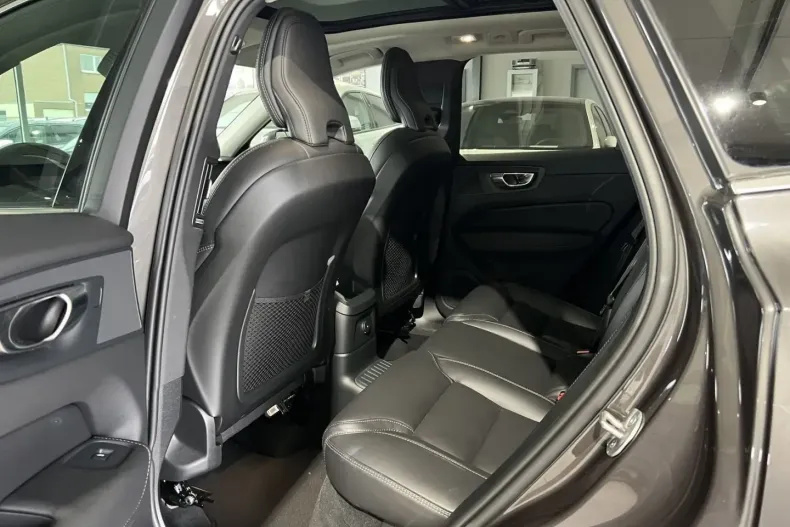 Volvo XC60 din 2024 cu 17.726 km - oferta VOL171893 - foto 16