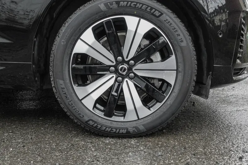 Volvo XC60 din 2024 cu 20.615 km - oferta VOL171895 - foto 3