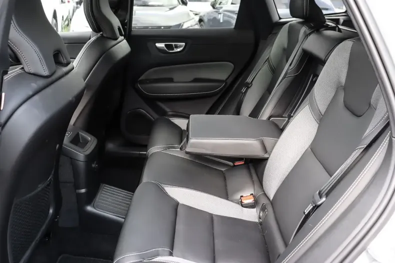 Volvo XC60 din 2024 cu 14.528 km - oferta VOL171896 - foto 15