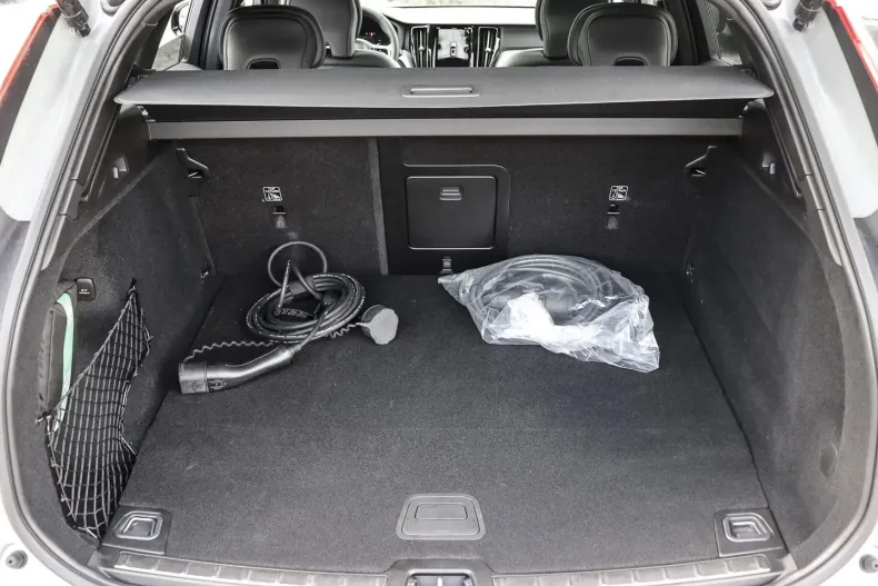 Volvo XC60 din 2024 cu 14.528 km - oferta VOL171896 - foto 16