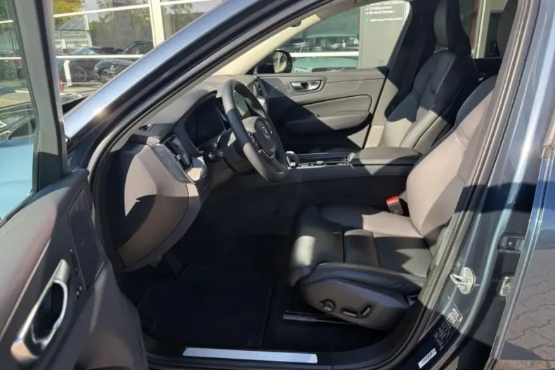 Volvo XC60 din 2024 cu 31.574 km - oferta VOL171897 - foto 8