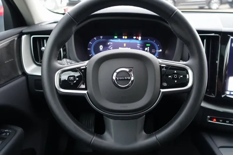 Volvo XC60 din 2025 cu 26.800 km - oferta VOL171898 - foto 13