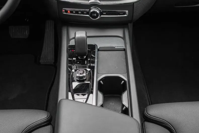 Volvo XC60 din 2024 cu 26.637 km - oferta VOL171899 - foto 11