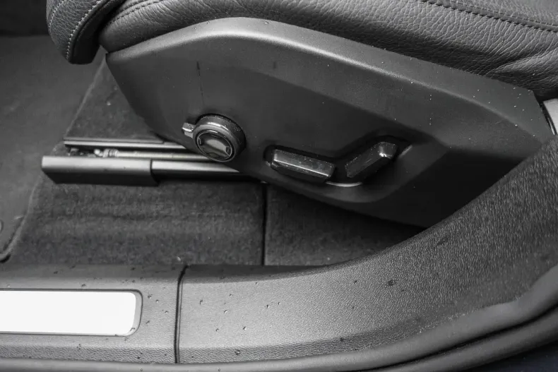 Volvo XC60 din 2024 cu 26.637 km - oferta VOL171899 - foto 13