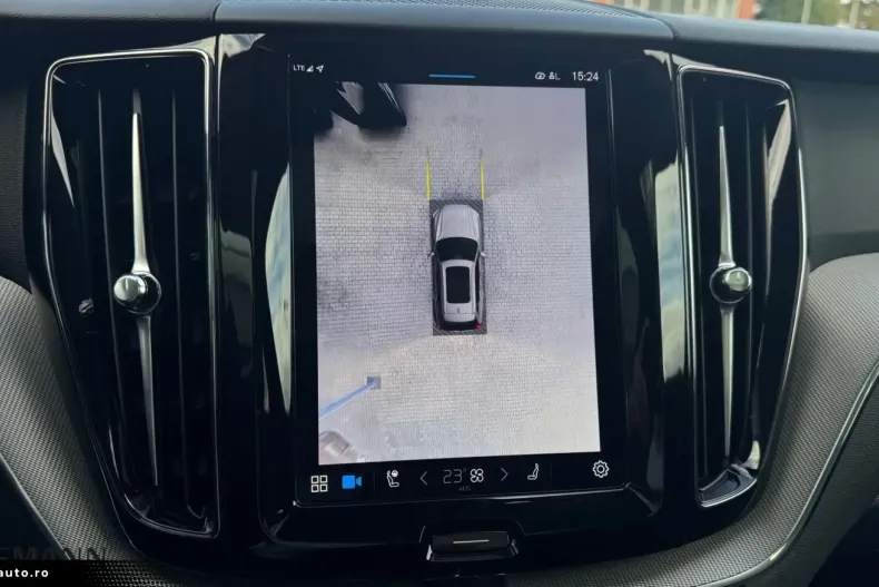 Volvo XC60 din 2024 cu 26.650 km - oferta VOL171900 - foto 21