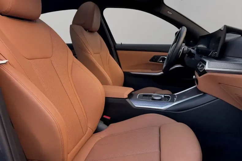 BMW 330 din 2024 cu 12.650 km - oferta BMW171901 - foto 12