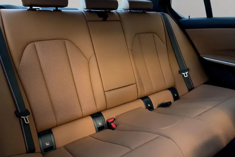 BMW 330 din 2024 cu 12.650 km - oferta BMW171901 - foto 13