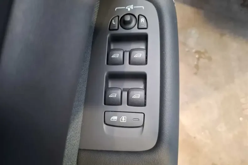 Volvo XC60 din 2024 cu 32.061 km - oferta VOL171902 - foto 17