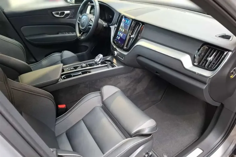 Volvo XC60 din 2024 cu 32.061 km - oferta VOL171902 - foto 19