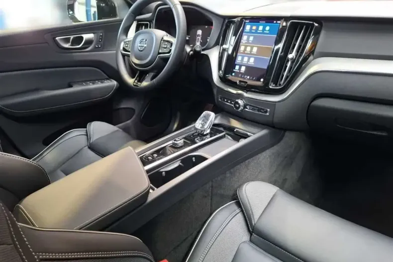 Volvo XC60 din 2024 cu 32.061 km - oferta VOL171902 - foto 21