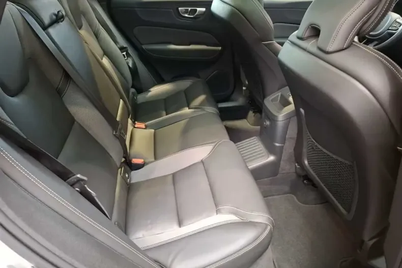 Volvo XC60 din 2024 cu 32.061 km - oferta VOL171902 - foto 22