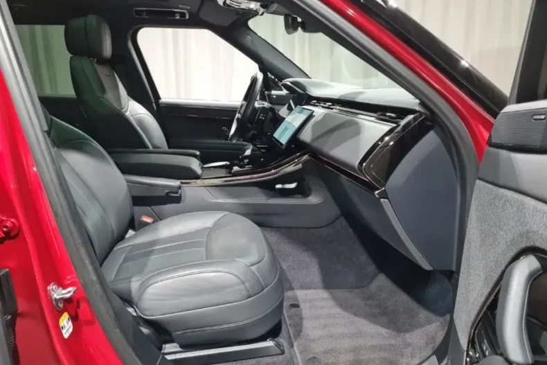 Land Rover Range Rover Sport din 2024 cu 25.679 km - oferta LAN171903 - foto 4