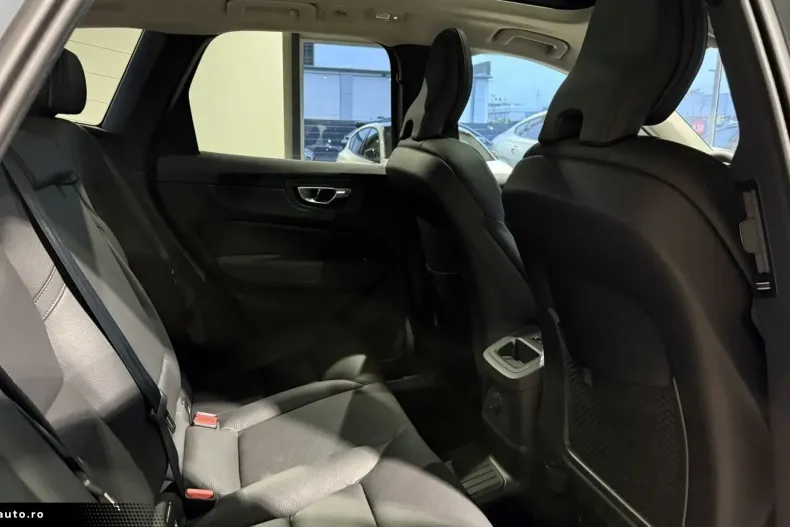 Volvo XC60 din 2024 cu 17.408 km - oferta VOL171904 - foto 13