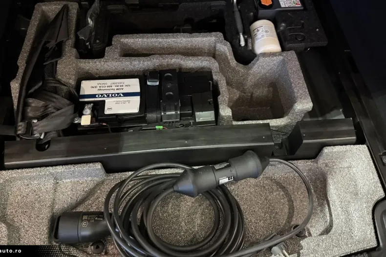 Volvo XC60 din 2024 cu 17.408 km - oferta VOL171904 - foto 17