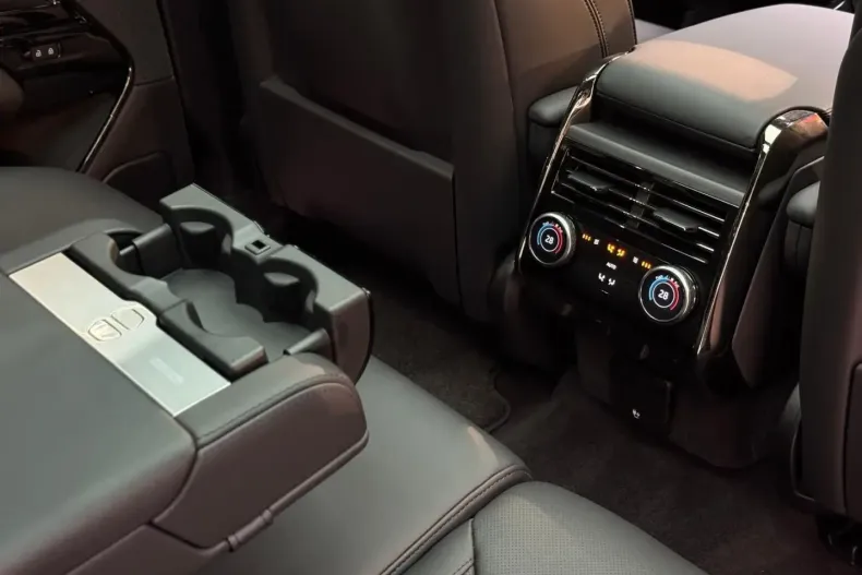 Land Rover Range Rover Sport din 2024 cu 2.800 km - oferta LAN171906 - foto 27