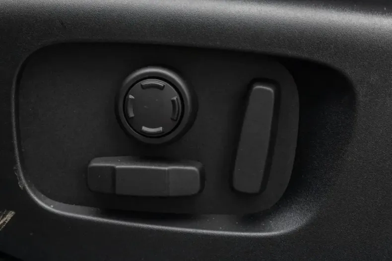 Land Rover Range Rover Velar din 2024 cu 21.191 km - oferta LAN171913 - foto 24