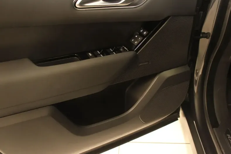 Land Rover Range Rover Velar din 2024 cu 20.000 km - oferta LAN171925 - foto 11