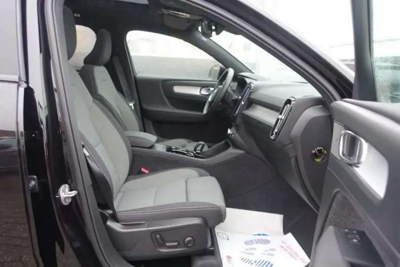 Volvo XC40 din 2025 cu 19.500 km - oferta VOL171940 - foto 10