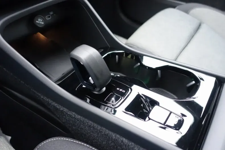 Volvo XC40 din 2025 cu 19.500 km - oferta VOL171940 - foto 15