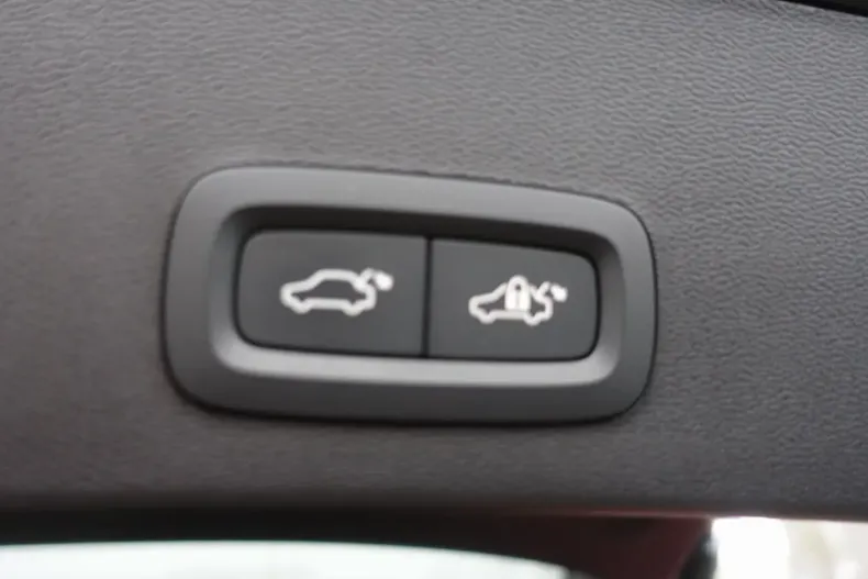 Volvo XC40 din 2025 cu 19.500 km - oferta VOL171940 - foto 23