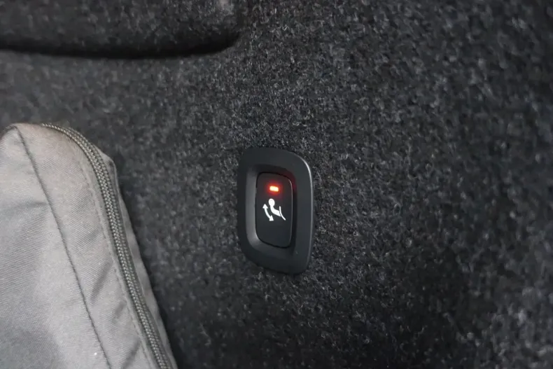 Volvo XC40 din 2025 cu 19.500 km - oferta VOL171940 - foto 24