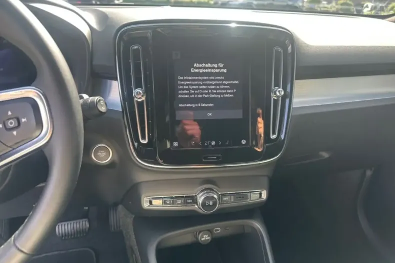 Volvo XC40 din 2025 cu 26.620 km - oferta VOL171948 - foto 9