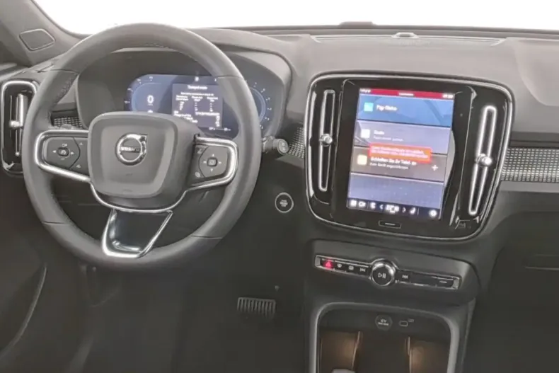 Volvo XC40 din 2025 cu 16.938 km - oferta VOL171951 - foto 8