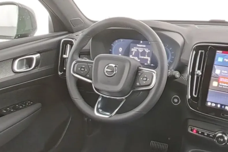 Volvo XC40 din 2025 cu 16.938 km - oferta VOL171951 - foto 14