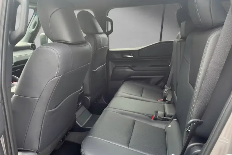 Toyota Land Cruiser din 2026 cu 100 km - oferta TOY171952 - foto 12