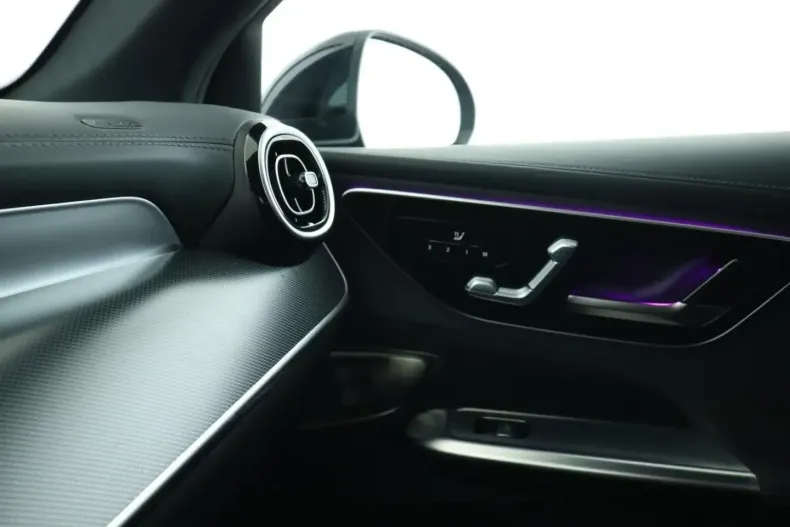 Mercedes-Benz GLC 300 din 2023 cu 40.686 km - oferta MER171954 - foto 16