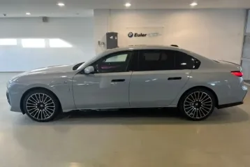BMW 750 din 2024 - oferta BMW171959