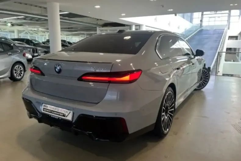 BMW 750 din 2024 cu 21.533 km - oferta BMW171959 - foto 3