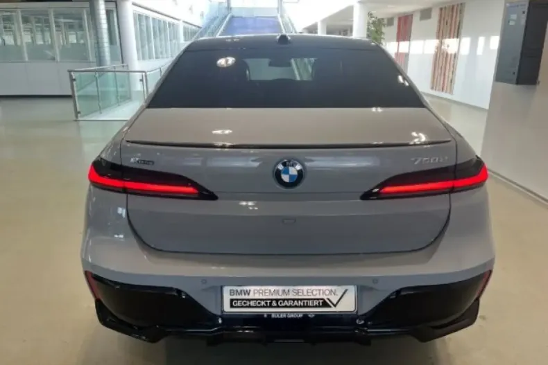 BMW 750 din 2024 cu 21.533 km - oferta BMW171959 - foto 4