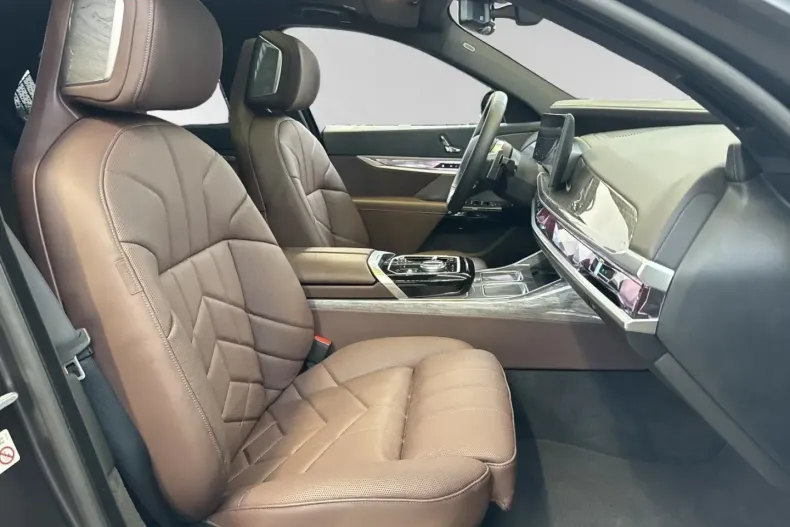 BMW 750 din 2024 cu 11.450 km - oferta BMW171960 - foto 6