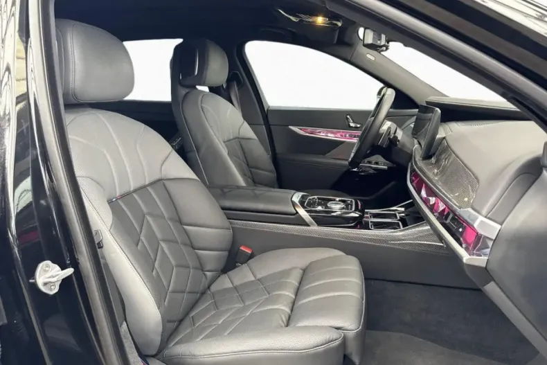 BMW 750 din 2025 cu 19.109 km - oferta BMW171964 - foto 15