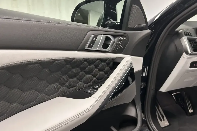 BMW X6 M din 2025 cu 8.206 km - oferta BMW171967 - foto 27