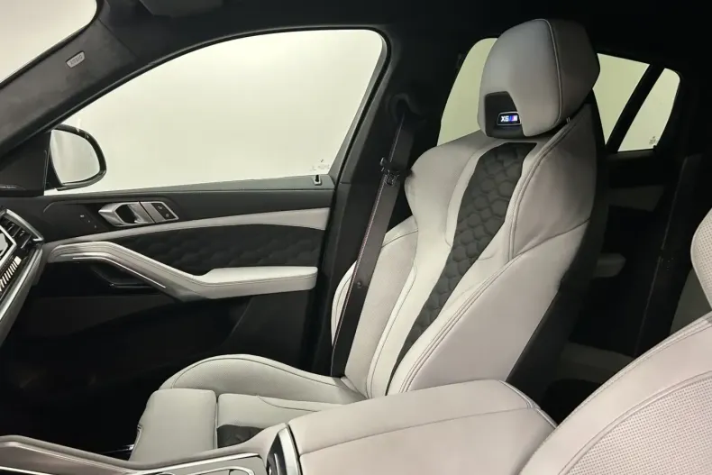 BMW X6 M din 2025 cu 8.206 km - oferta BMW171967 - foto 33